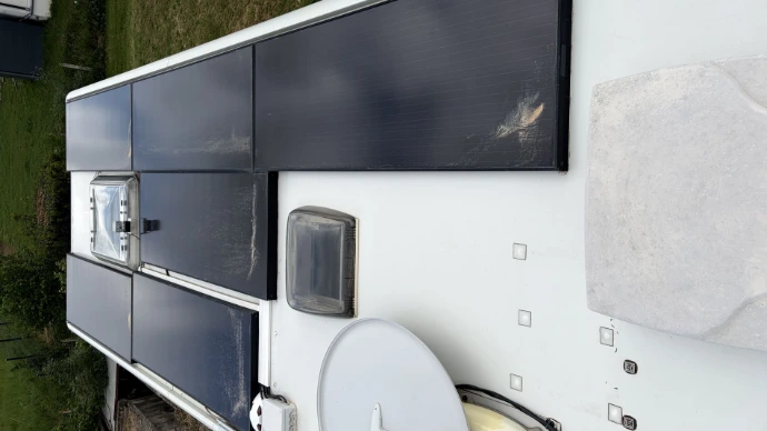 Panneaux solaires sur un camping-car