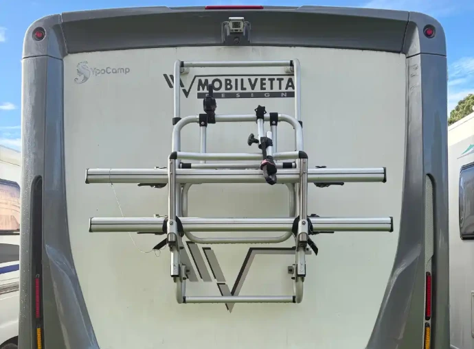 Porte-vélos sur un camping-car 